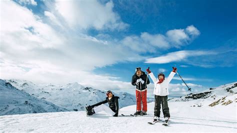 Read more about the article Travel Destinations: Ski Club Vacations