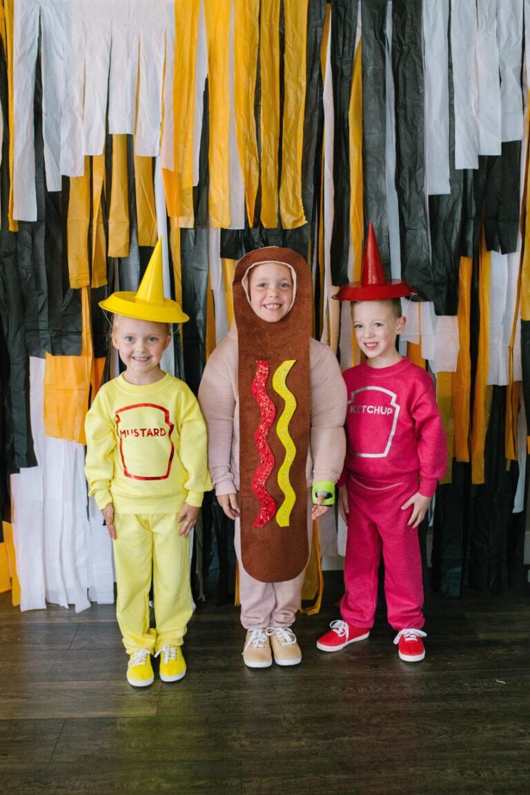 Read more about the article Ideas to Find Cheap Halloween Costumes Fast & Easy